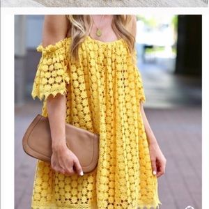 Love this! But have it in 2 colors. White also